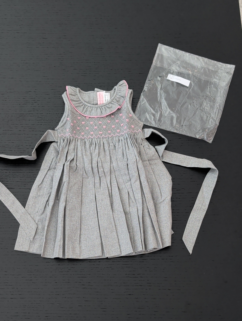 New NWT Emily Lacey Lake Forest Girls Grey Smocked Sleeveless Dress Pleated 18M
